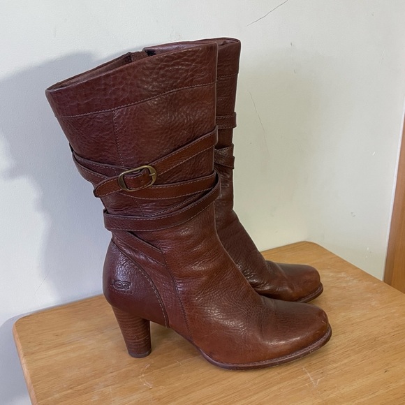 UGG Shoes - UGG Women's Chestnut Brown Pebbled Leather Heeled Boots, Size 8